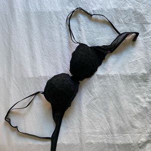 Victoria’s Secret black lace bra